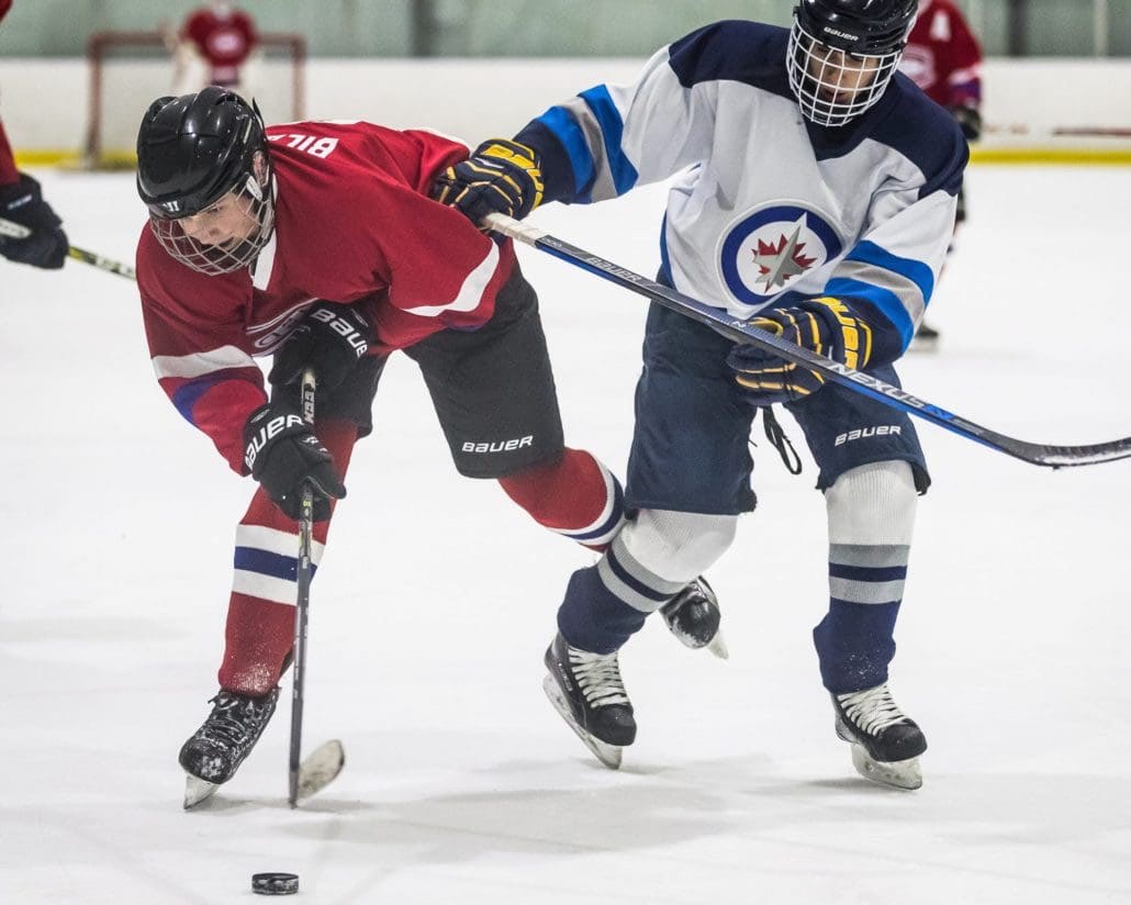 BURLINGTON, ON – Jan. 27, 2017: Wave Hockey action.